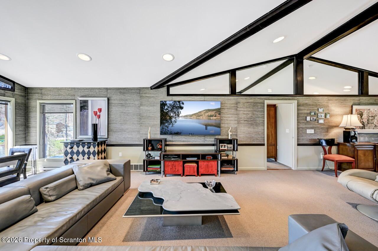 12 Lakeside Drive Clarks Summit, PA 18411 - Photo 18 of 80 Living Room