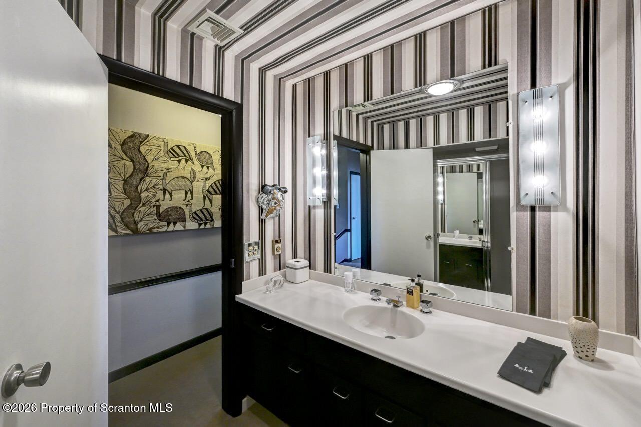 12 Lakeside Drive Clarks Summit, PA 18411 - Photo 62 of 80 Bath