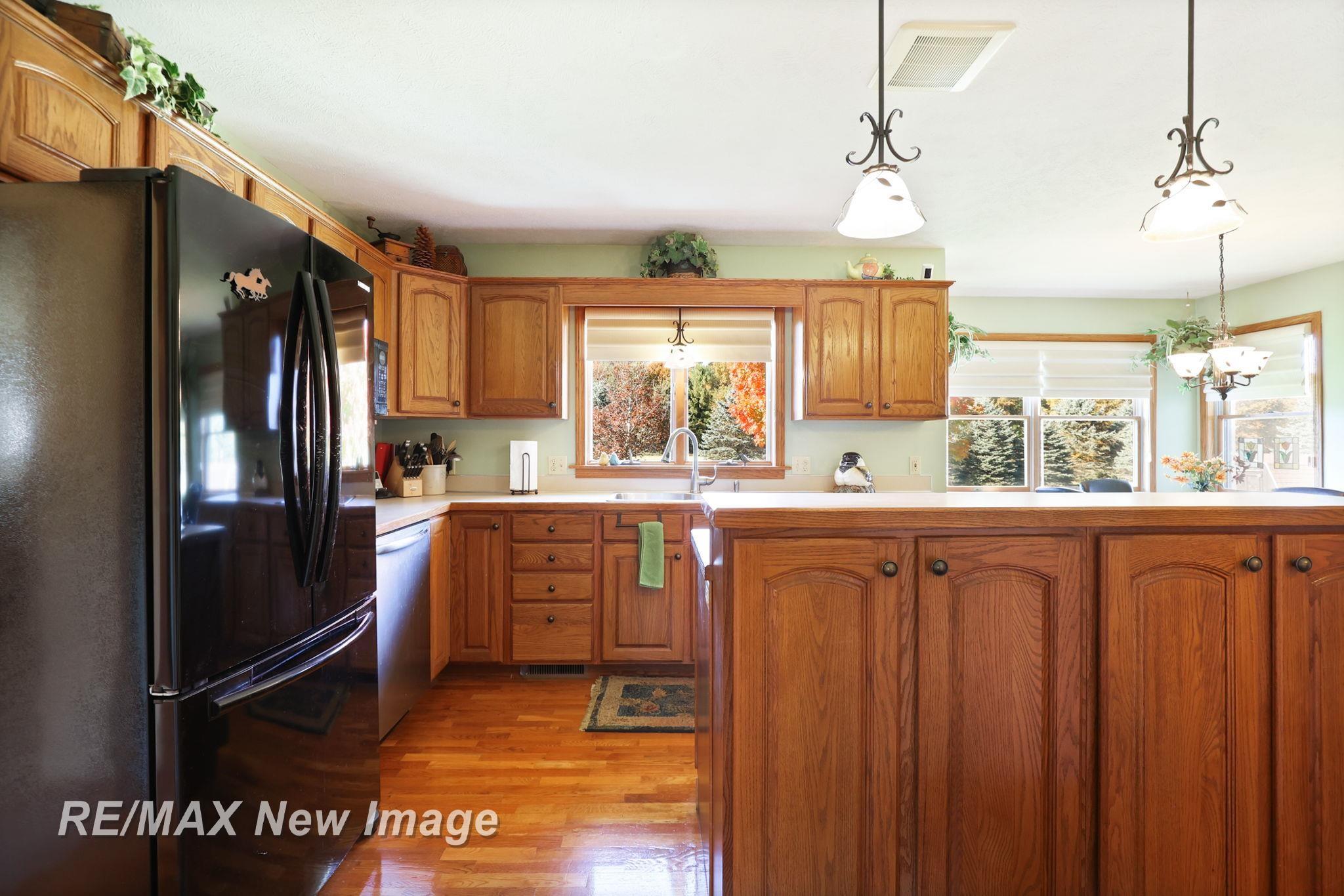 13886 Litchfield Road Montrose, MI 48457 - Photo 15 of 76 50192015-b093cff7-c0ad-482f-8515-cc0f0a4cc9bd.JPG
