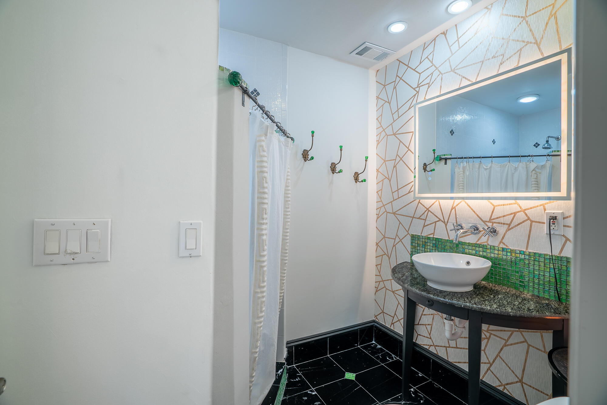 2649 Northwest 28th Terrace Boca Raton, FL 33434 - Photo 25 of 35 bath2
