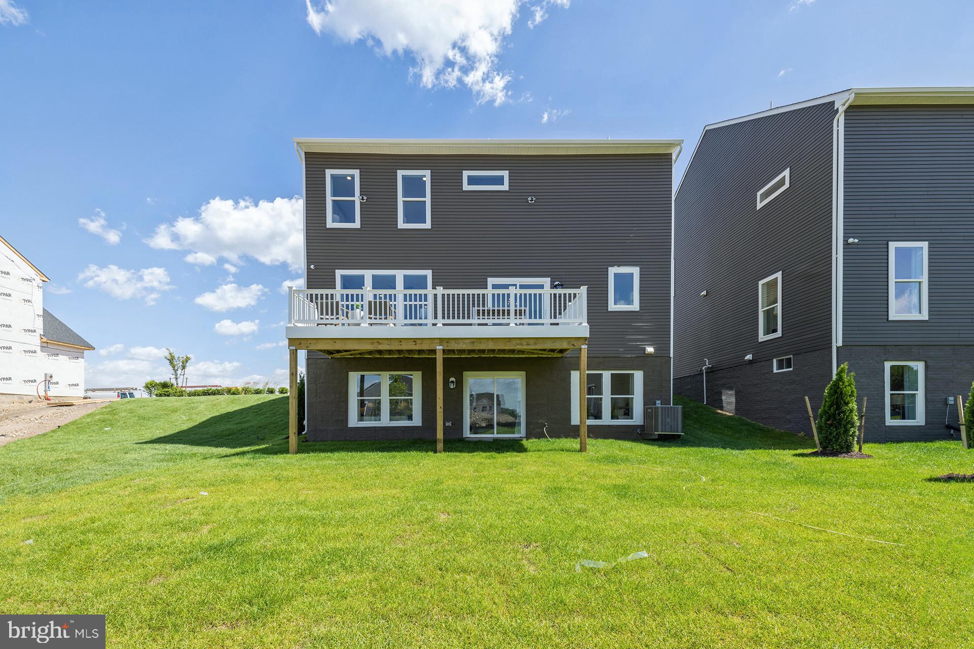 22503 Sculpin Brook Road Boyds, MD 20841 - Photo 3 of 38 Rear Exterior