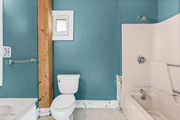 $199,900 | 1526 5th Avenue, Watervliet, NY 12189