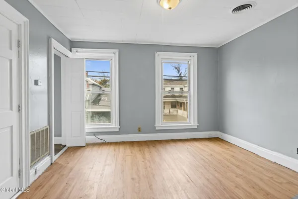 $199,900 | 1526 5th Avenue, Watervliet, NY 12189