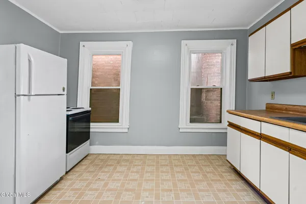 $199,900 | 1526 5th Avenue, Watervliet, NY 12189