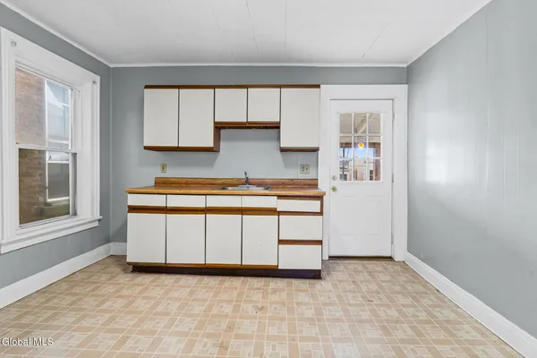 $199,900 | 1526 5th Avenue, Watervliet, NY 12189