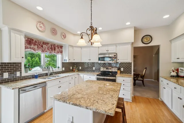 $761,500 | 8017 Lismore Circle, Eden Prairie, MN 55347