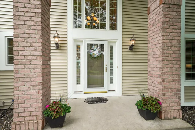 $761,500 | 8017 Lismore Circle, Eden Prairie, MN 55347