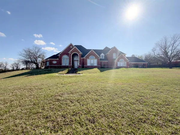 $790,000 | 451 Land Of Goshen Drive, Springtown, TX 76082