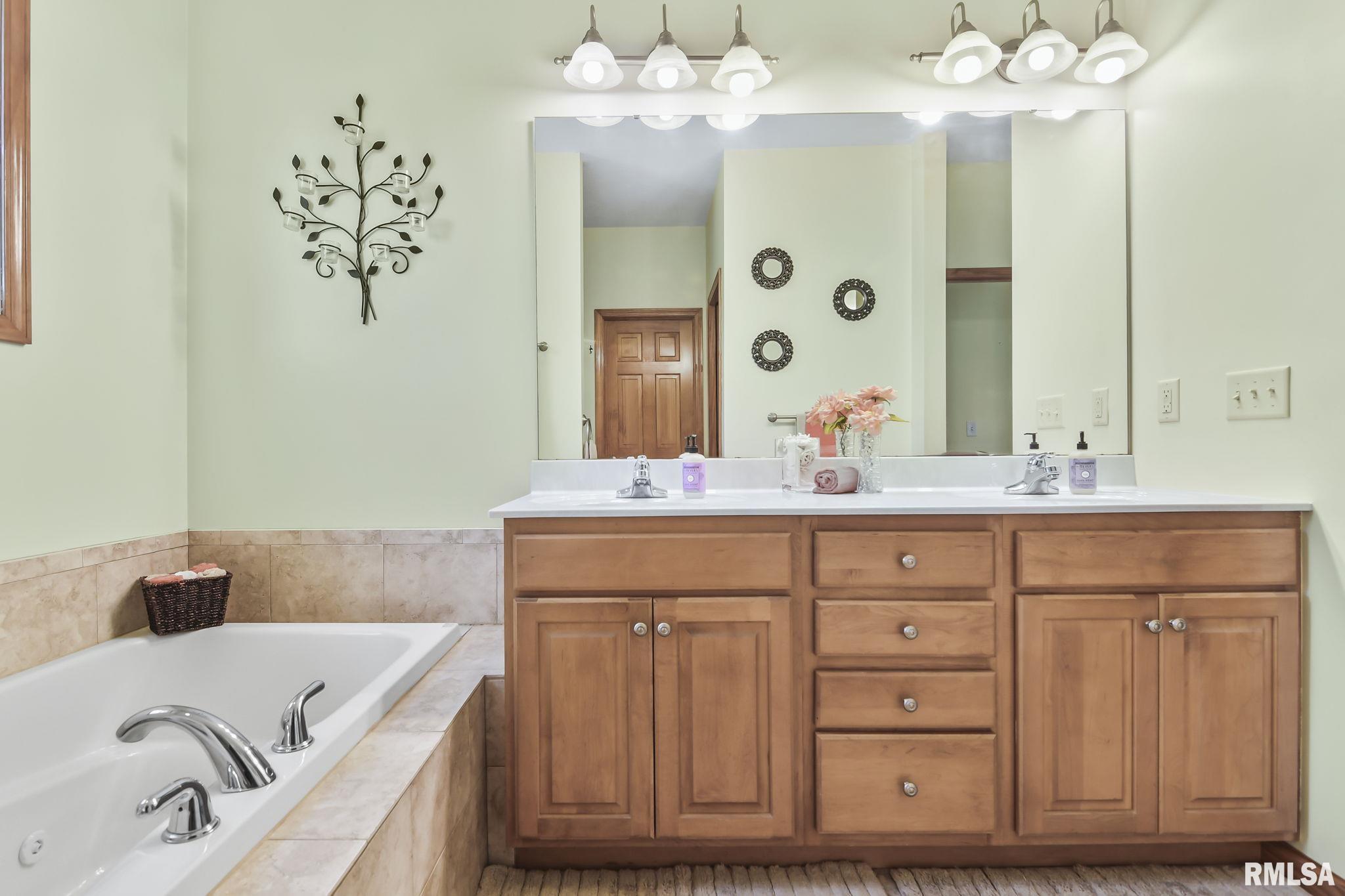314 Eagle Ridge Drive Chatham, IL 62629 - Photo 25 of 45 Gallery Image 25