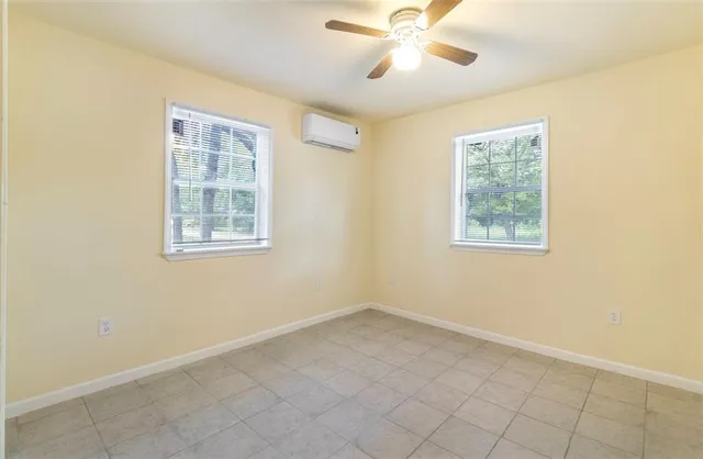 $1,250 | 906 East Merry Avenue, Hammond, LA 70403