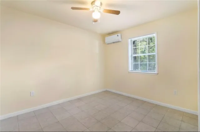 $1,250 | 906 East Merry Avenue, Hammond, LA 70403