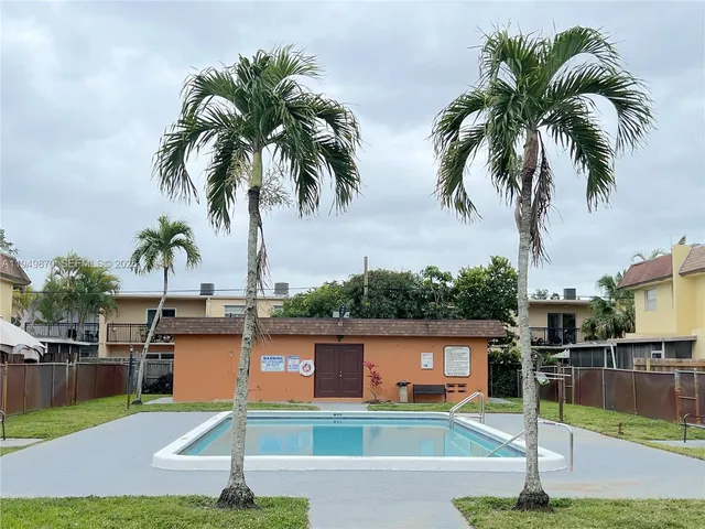 $2,700 | 6518 Southwest 41st Street, Unit 6518, Davie, FL 33314
