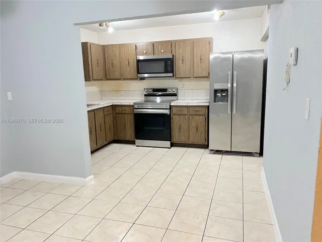 $2,700 | 6518 Southwest 41st Street, Unit 6518, Davie, FL 33314