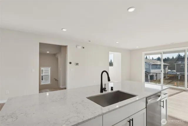 $749,990 | 17548 Northeast Midnight Sun Loop, Poulsbo, WA 98370