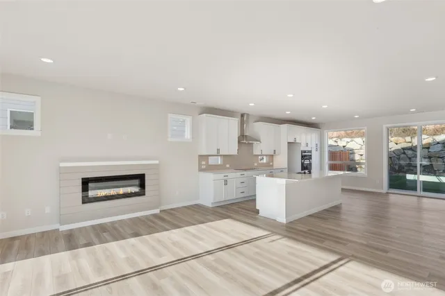 $749,990 | 17548 Northeast Midnight Sun Loop, Poulsbo, WA 98370