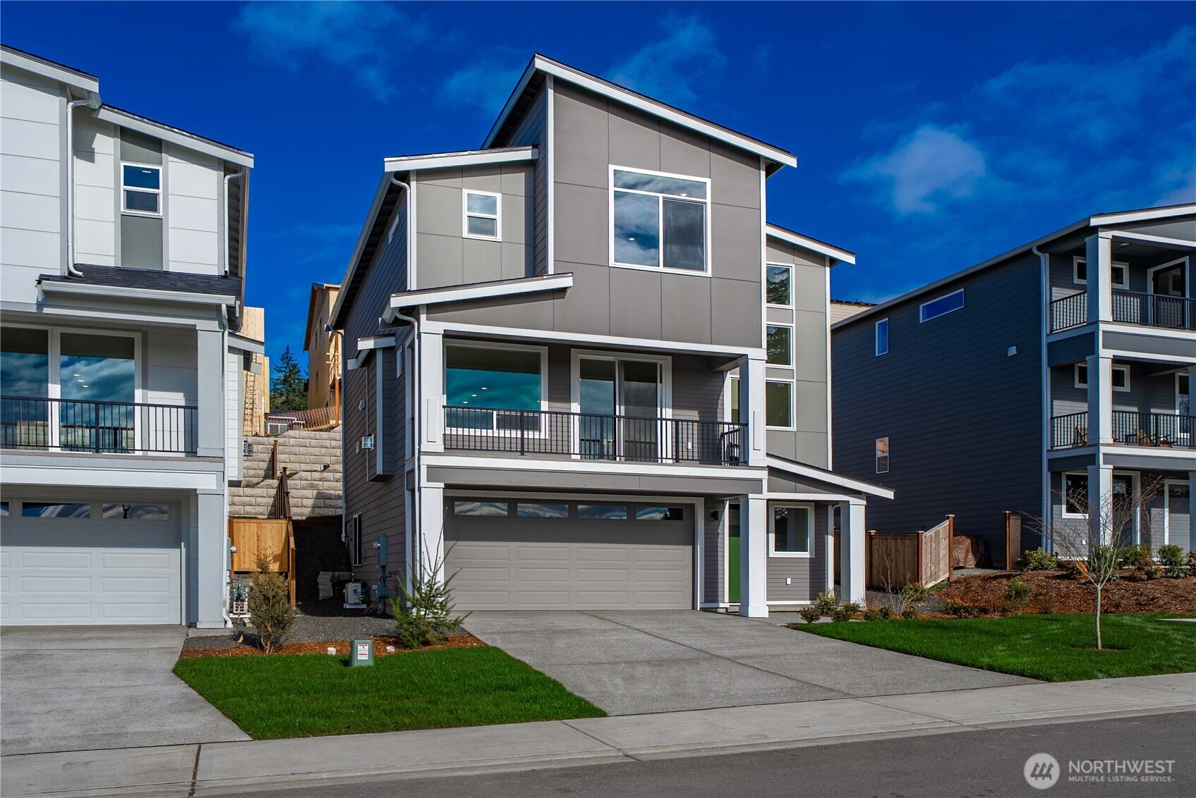 17548 Northeast Midnight Sun Loop Poulsbo, WA 98370 - Photo 2 of 35