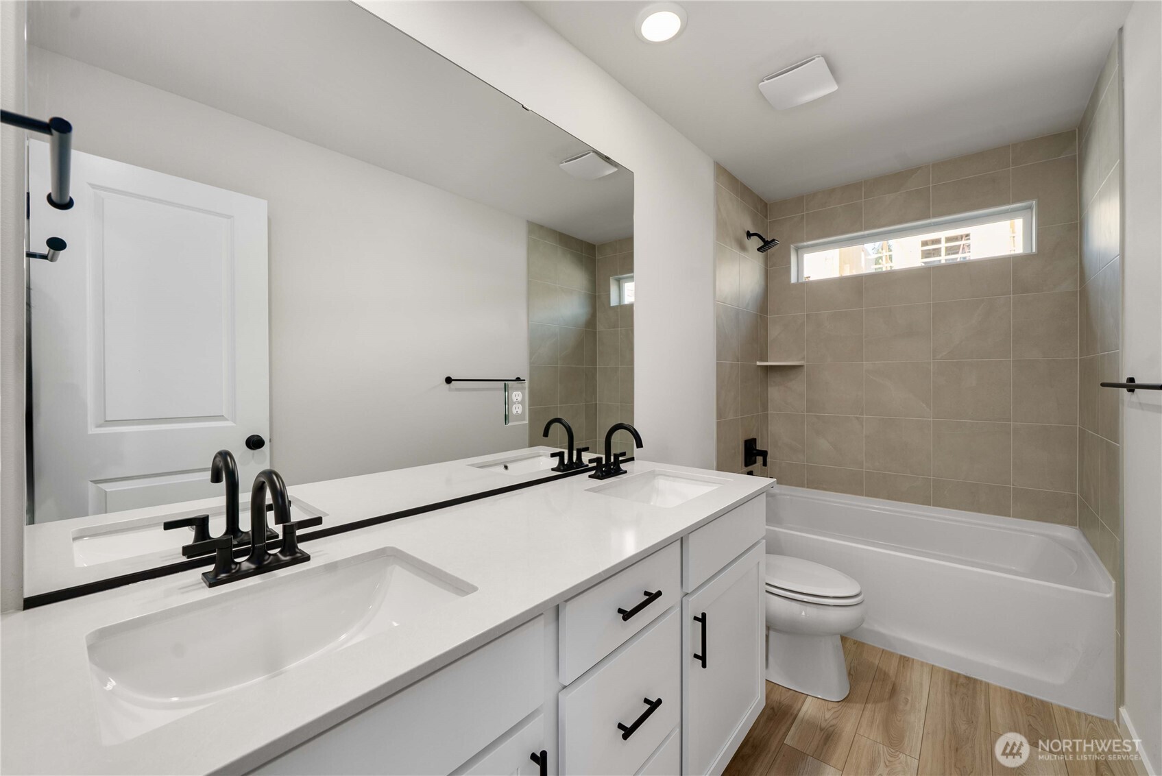 17548 Northeast Midnight Sun Loop Poulsbo, WA 98370 - Photo 22 of 35