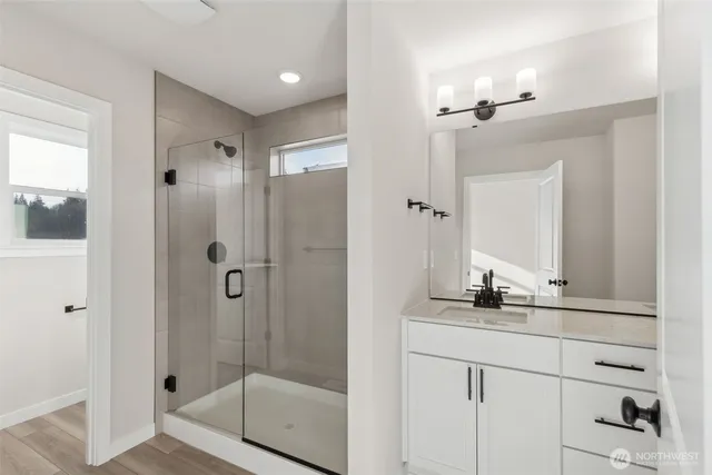 $749,990 | 17548 Northeast Midnight Sun Loop, Poulsbo, WA 98370