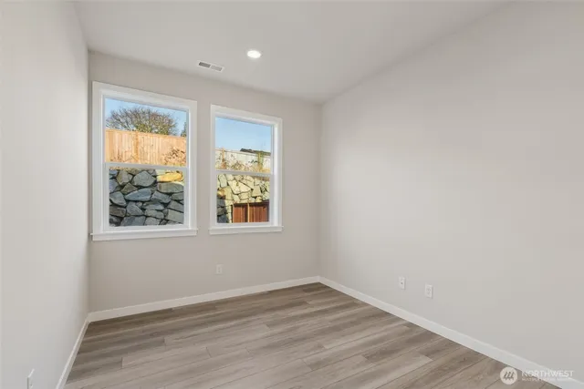 $749,990 | 17548 Northeast Midnight Sun Loop, Poulsbo, WA 98370