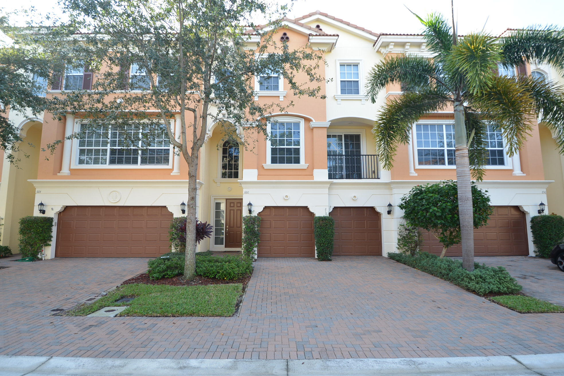 660 Northeast Francesca Lane Boca Raton, FL 33487 - Photo 1 of 35 DSC_9163