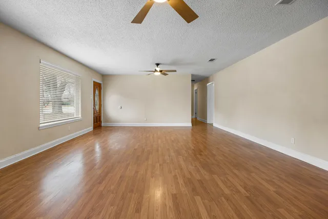 $339,999 | 795 Vogel Drive, Lockhart, TX 78644