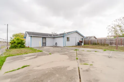 $169,000 | 1401 Barcelona Drive, Corpus Christi, TX 78416