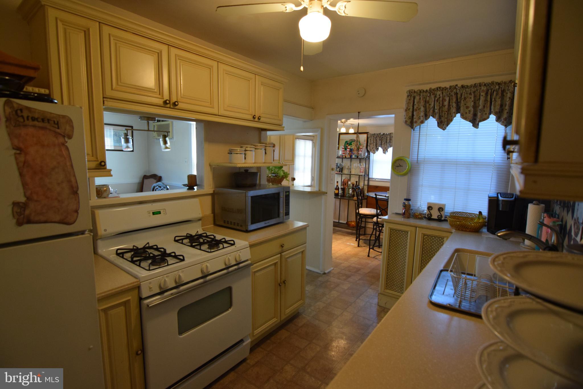 14 Gladstone Road Lansdowne, PA 19050 - Photo 11 of 22