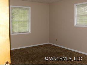 100 Falling Waters Road, Unit 3 Hendersonville, NC 28792 - Photo 11 of 22 Gallery Image 11
