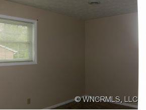 100 Falling Waters Road, Unit 3 Hendersonville, NC 28792 - Photo 13 of 22 Gallery Image 13
