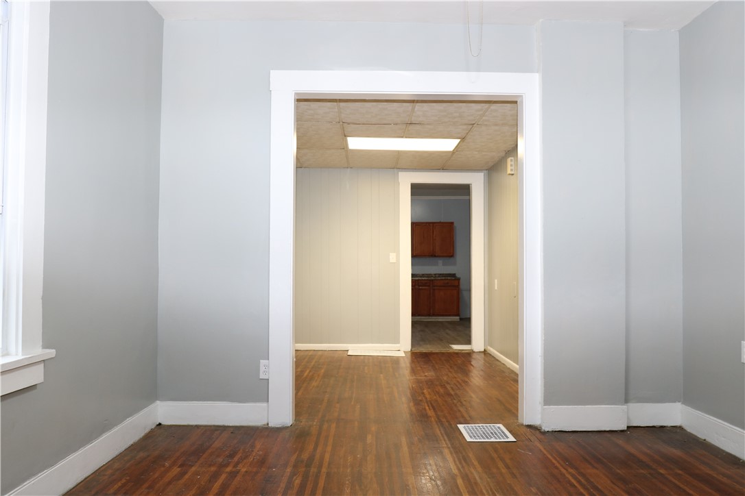 15 Princeton Street Rochester, NY 14605 - Photo 4 of 22