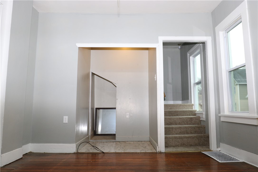 15 Princeton Street Rochester, NY 14605 - Photo 6 of 22