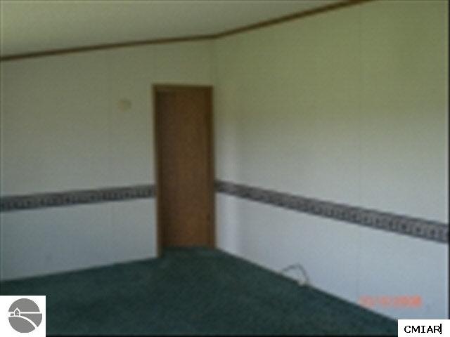 9790 South Chippewa Road Shepherd, MI 48883 - Photo 3 of 8 1769776-2.JPG
