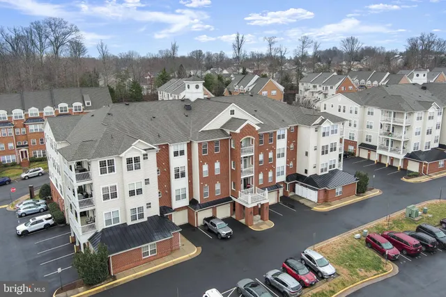 $335,000 | 9713 Handerson Place, Unit 104, Manassas Park, VA 20111
