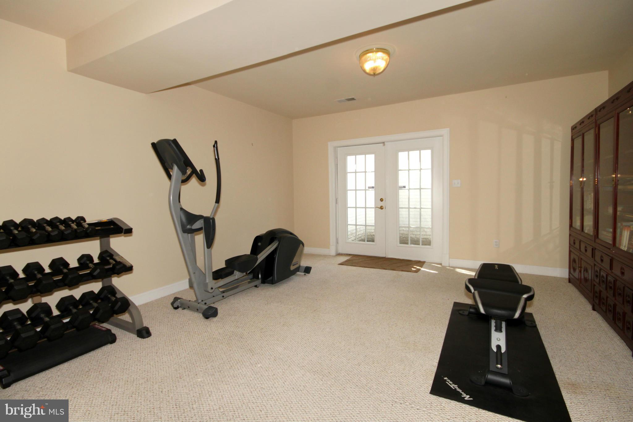 4032 Hunt Road Fairfax, VA 22032 - Photo 18 of 30 Interior (General)