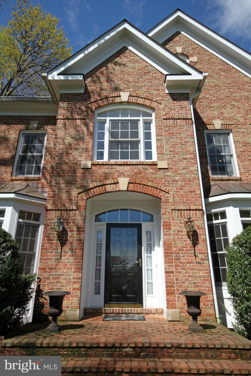 4032 Hunt Road Fairfax, VA 22032 - Photo 30 of 30 Exterior (Front)