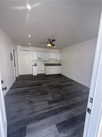 $1,600 | 419 West 5th Street, Unit A, Long Beach, CA 90802