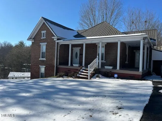 $130,000 | 221 5th Street Northwest, Coeburn, VA 24230