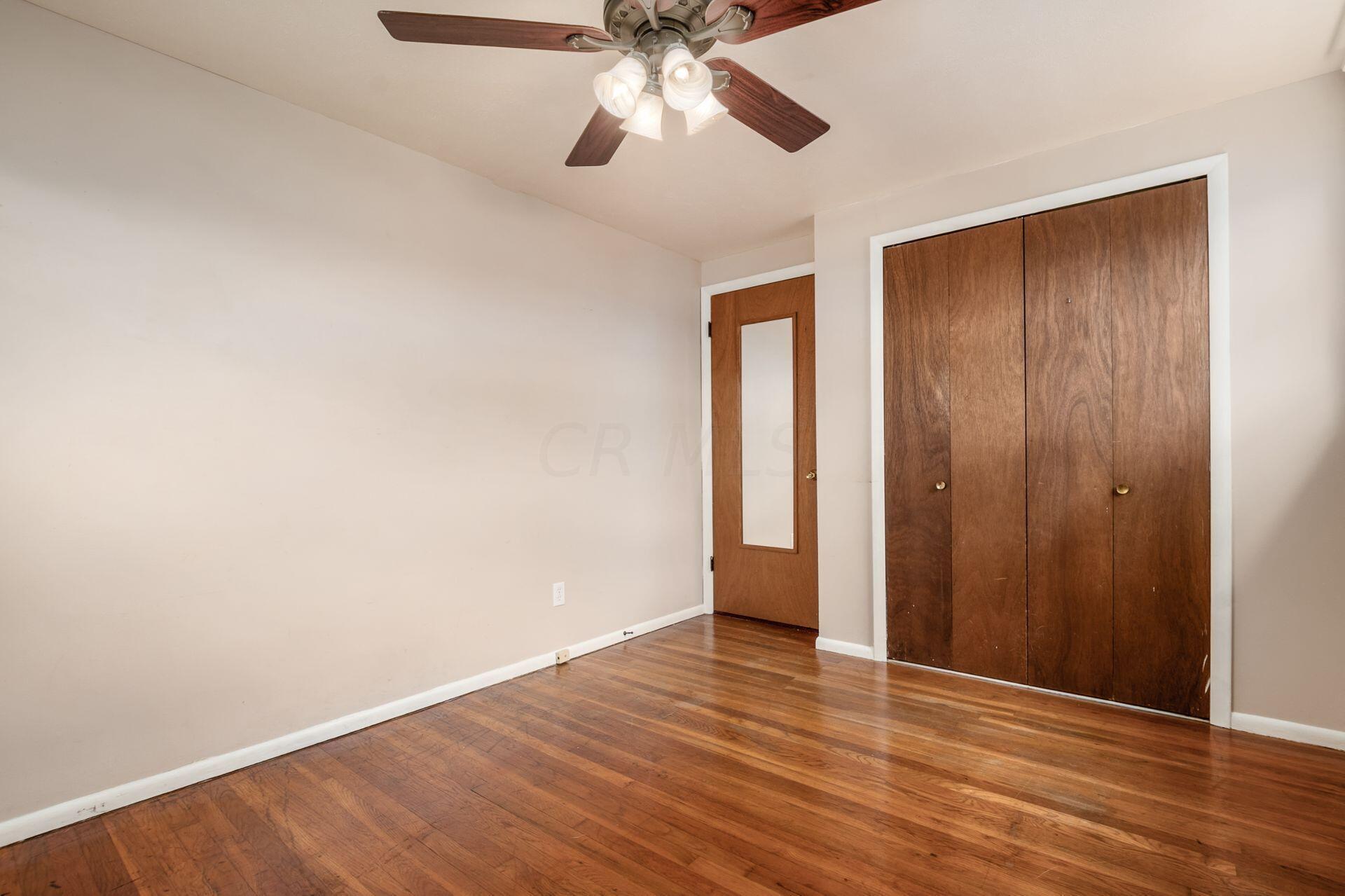 3909 Harwood Road Columbus, OH 43228 - Photo 9 of 22 013_ Rd Columbus OH 43228 USA