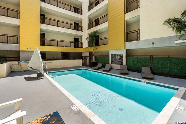 $739,000 | 2939 Leeward Avenue, Unit 215, Los Angeles, CA 90005