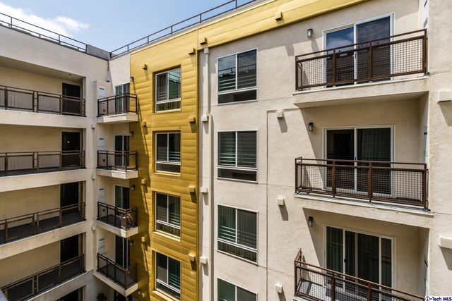 $739,000 | 2939 Leeward Avenue, Unit 215, Los Angeles, CA 90005