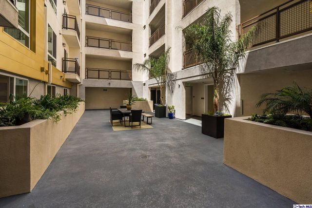 $739,000 | 2939 Leeward Avenue, Unit 215, Los Angeles, CA 90005