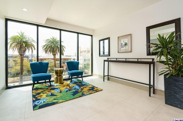 $739,000 | 2939 Leeward Avenue, Unit 215, Los Angeles, CA 90005