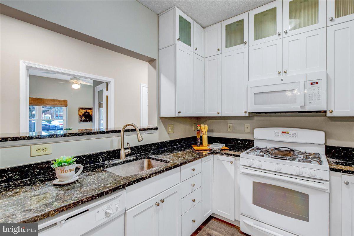 12024 Taliesin Place, Unit 16 Reston, VA 20190 - Photo 13 of 35