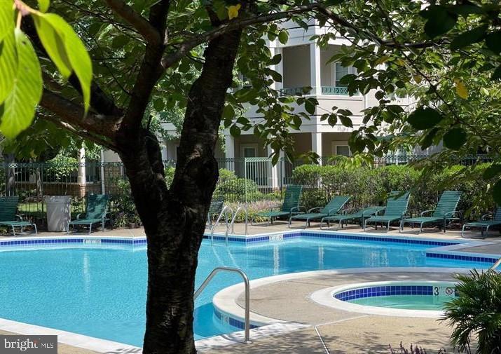 12024 Taliesin Place, Unit 16 Reston, VA 20190 - Photo 34 of 35 Community Pool