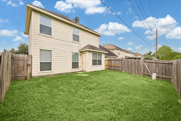 $1,825 | 15510 Kiplands Bend Drive, Houston, TX 77014