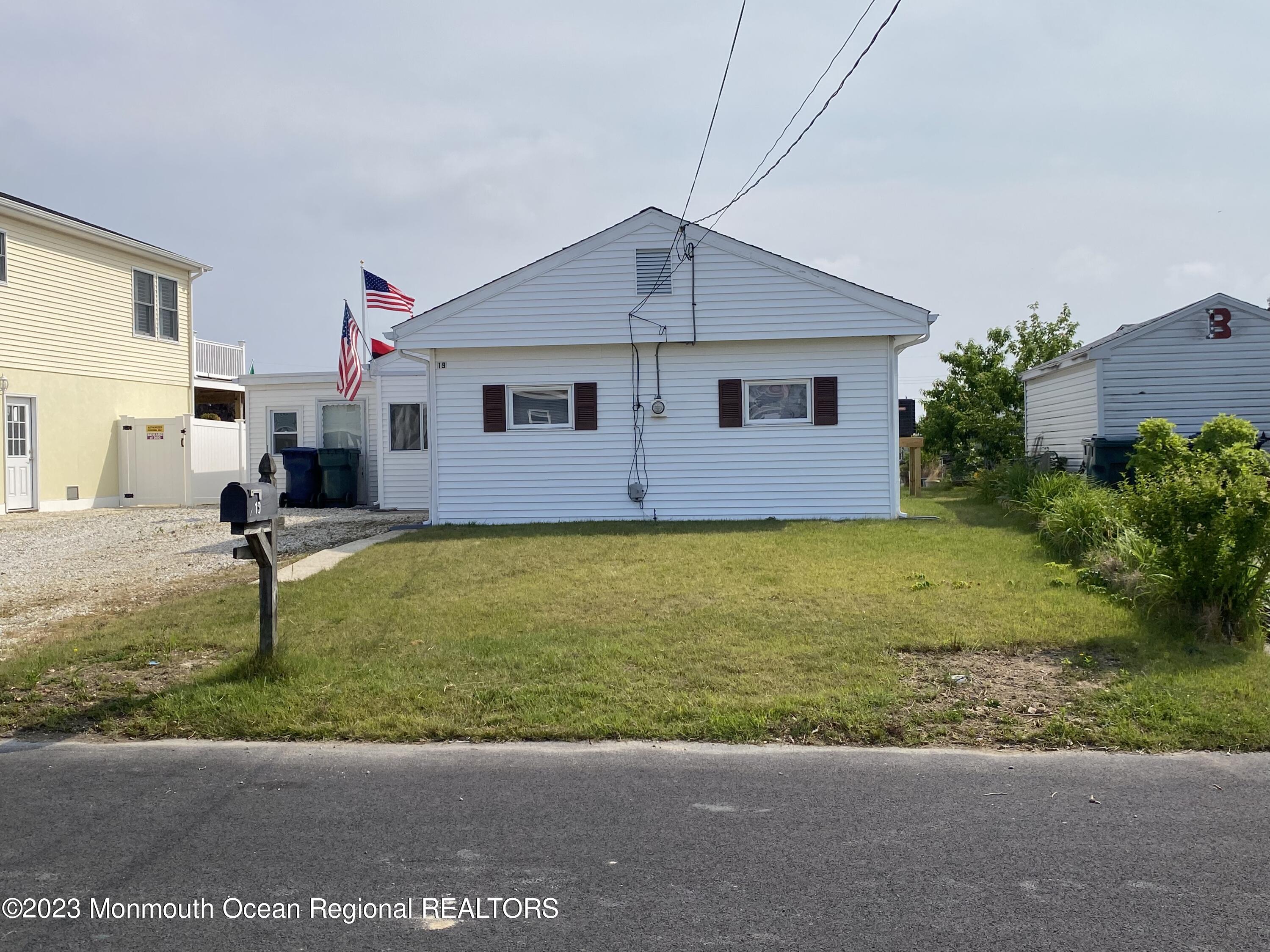 19 West Mullica Road Little Egg Harbor, NJ 08087 - Photo 1 of 25 27040_Image_1