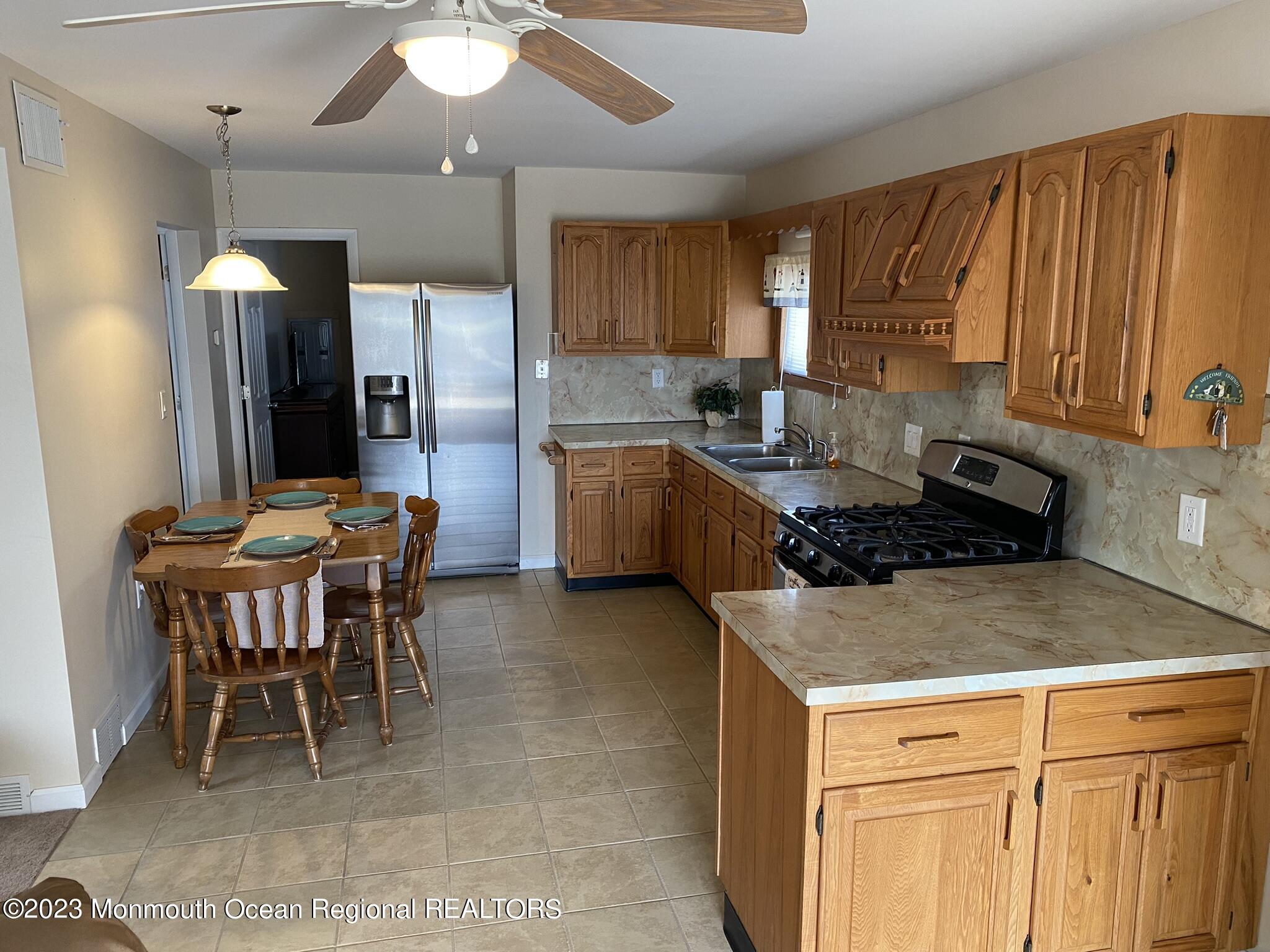 19 West Mullica Road Little Egg Harbor, NJ 08087 - Photo 3 of 25 27040_Image_3