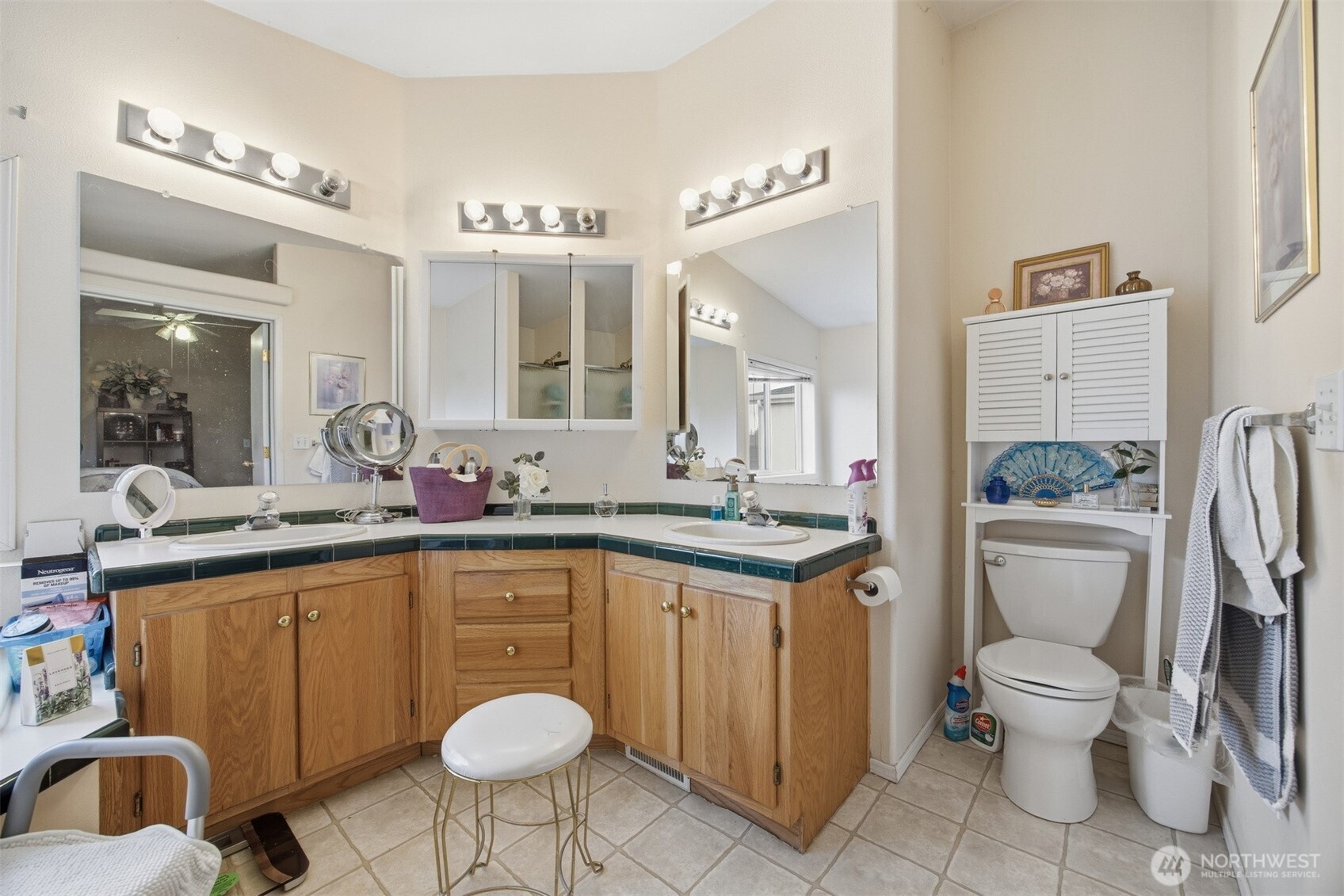 380 East Pole Road, Unit 6 Lynden, WA 98264 - Photo 25 of 40 a spacious bathroom with a granite countertop sink and a mirror