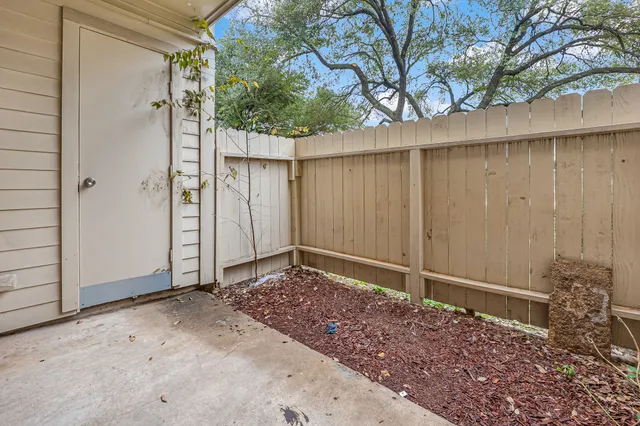 $1,500 | 2120 El Paseo Street, Unit 2705, Houston, TX 77054