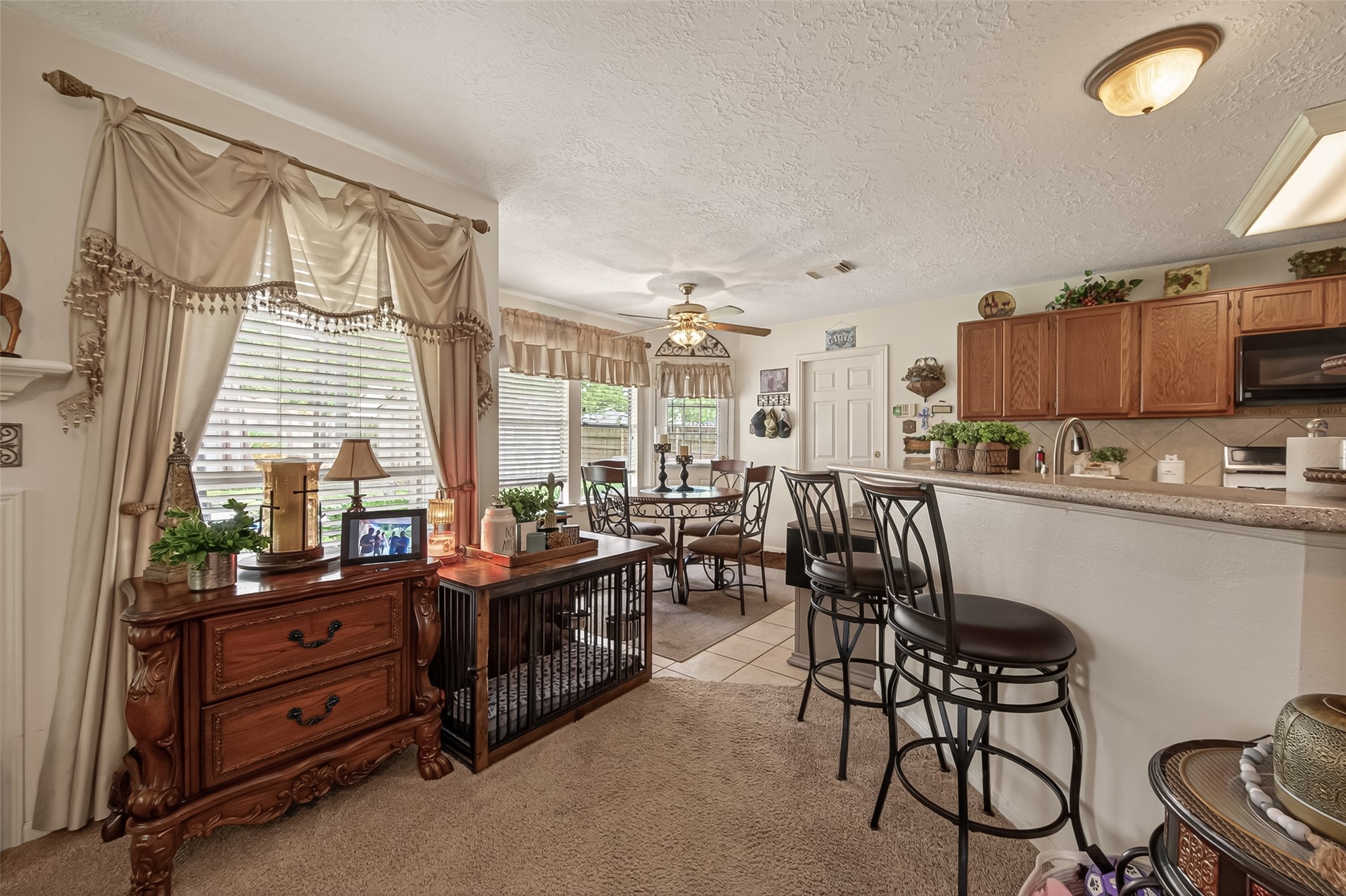 21514 Bluebonnet Meadow Lane Spring, TX 77388 - Photo 15 of 44 Breakfast Bar